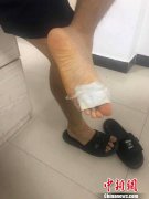 澳门金沙网站 _澳门金沙网址_澳门金沙网投_男子被洪水冲走 民警跳入激流舍命
